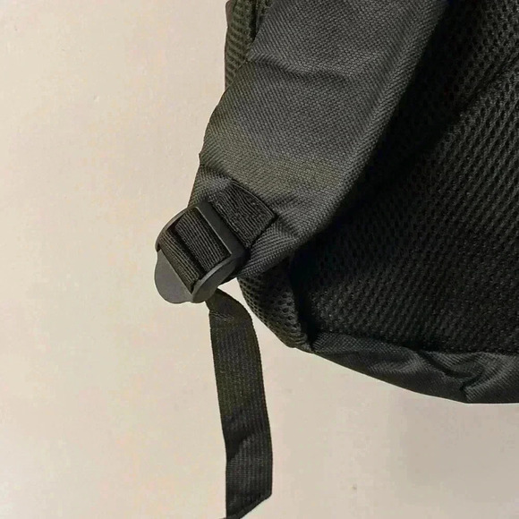 DRAGON BALL Z BACK‎ PACK/BOOK BAG  WITH AJUSTABLE  STRAPS NWOT - Picture 4 of 11